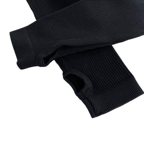Black Seamless Half Zip Crop Top - Picture 3 of 6